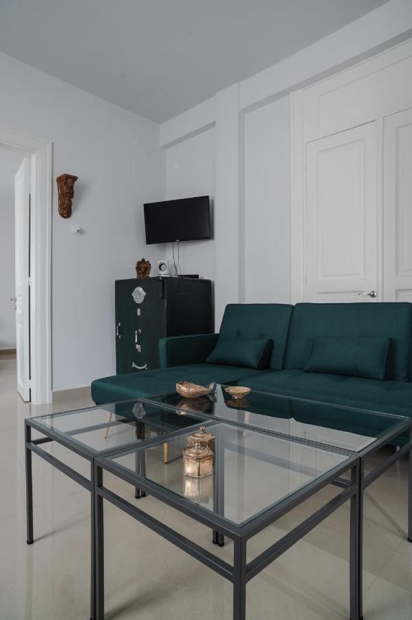 Polytimon, An Athenian Neoclassical Apartment Bagian luar foto