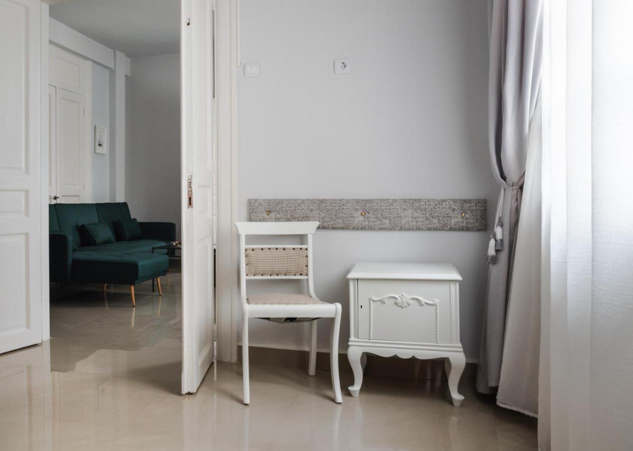 Polytimon, An Athenian Neoclassical Apartment Bagian luar foto